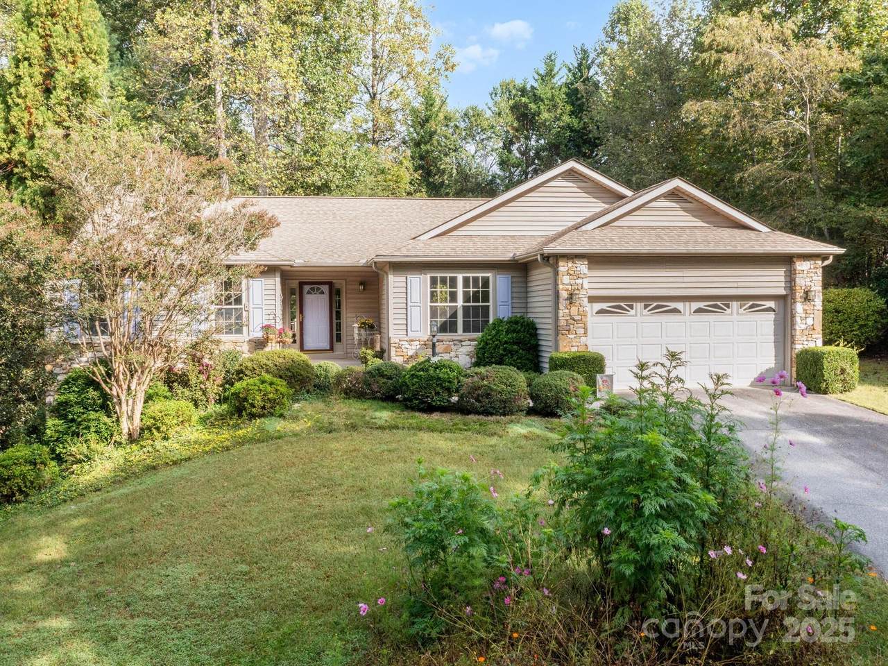 16 Tall Pines Road - Photo 1