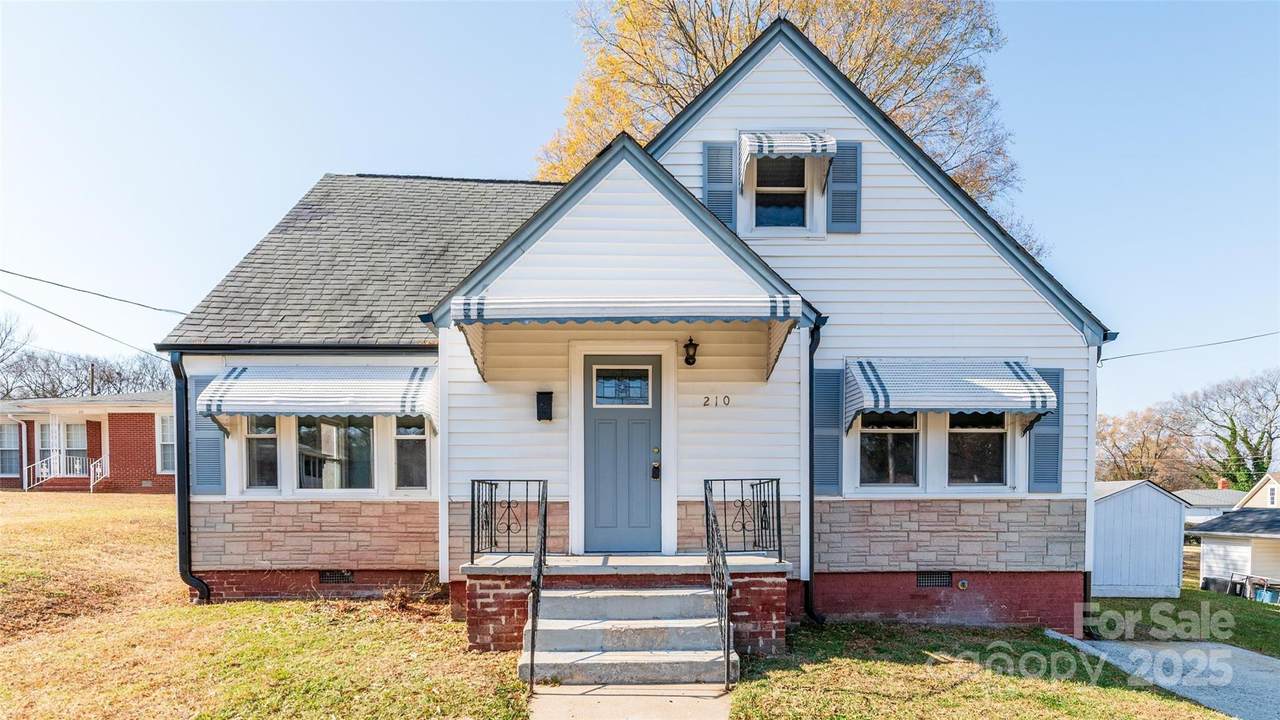 210 Lincoln Street - Photo 1