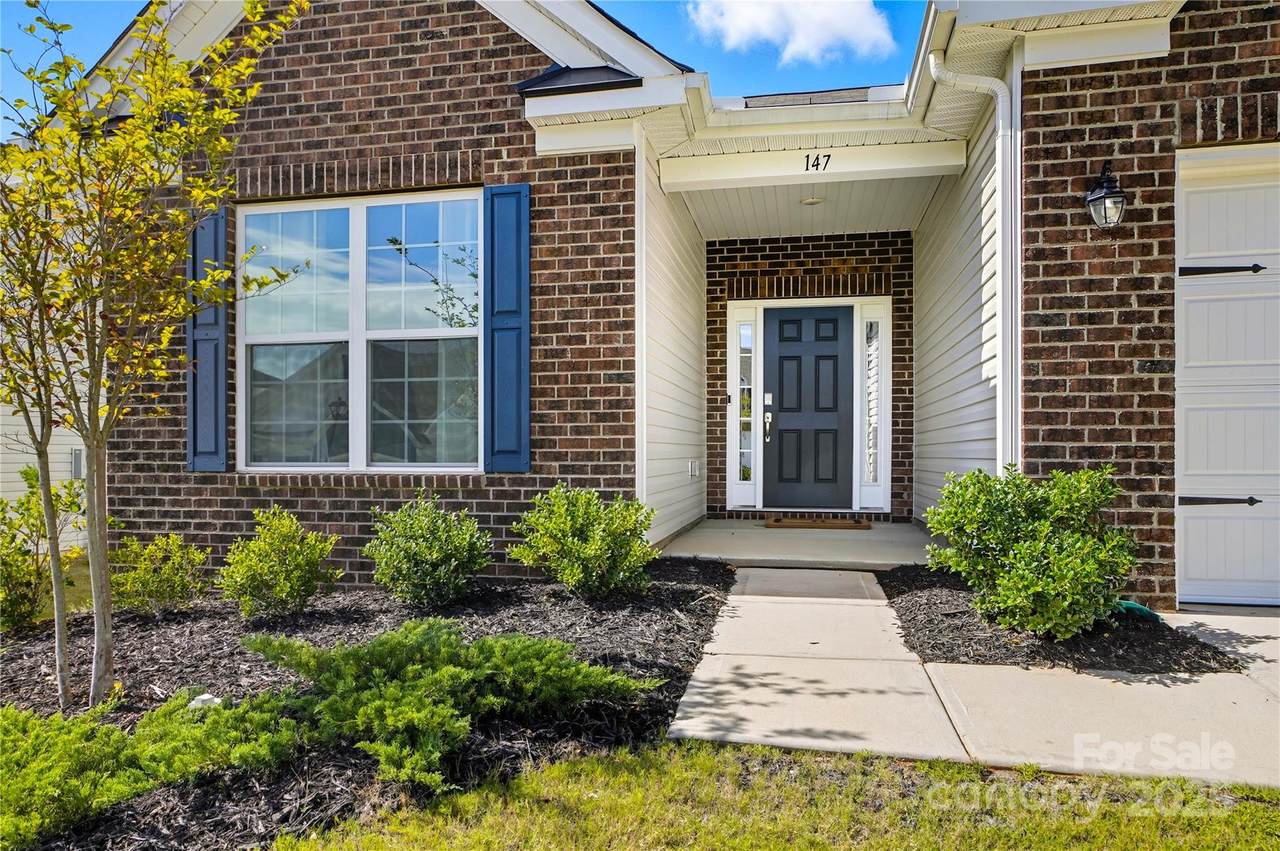 147 Dubois Drive - Photo 1