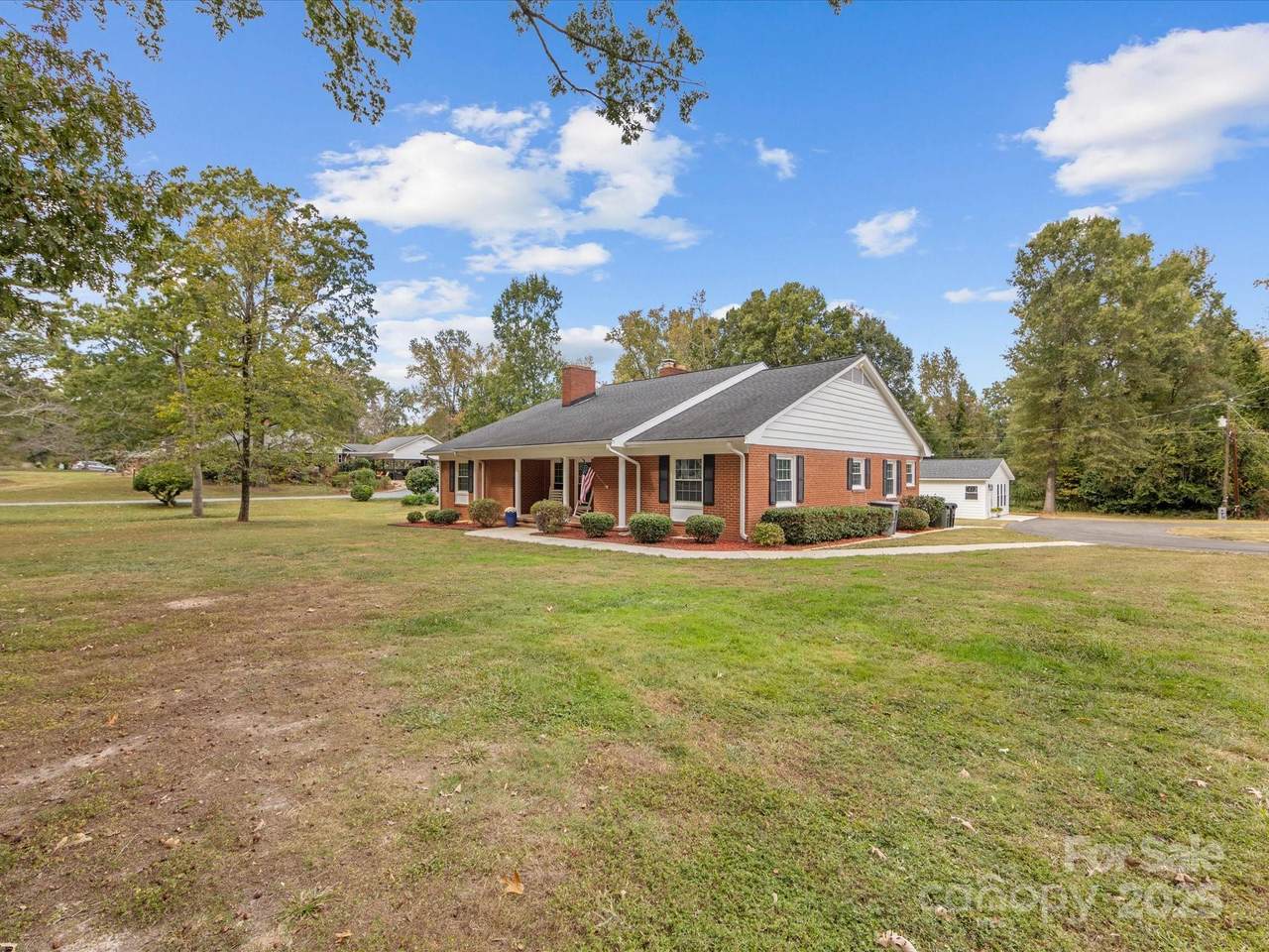 100 Forest Hills Drive - Photo 1