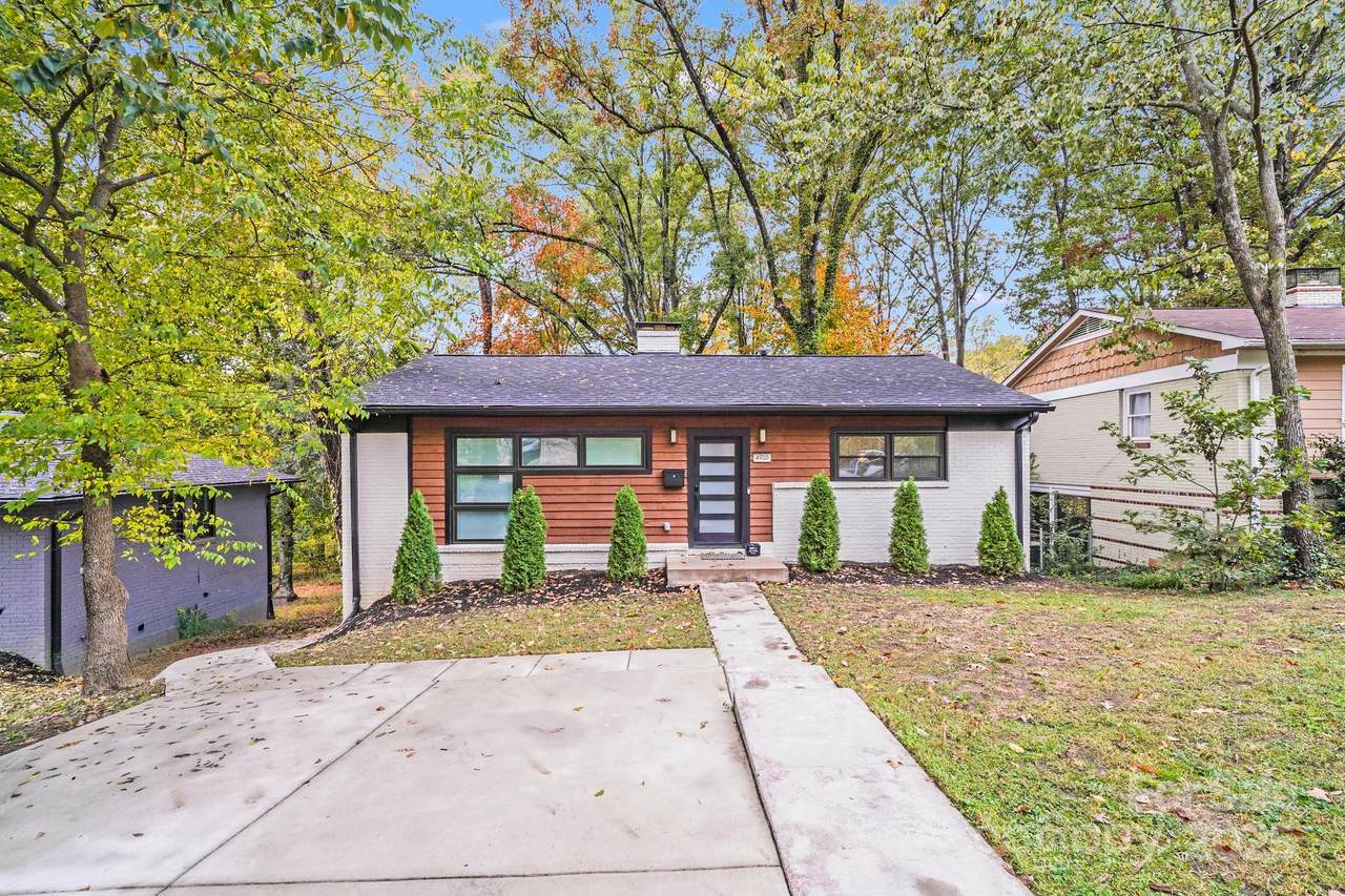 4910 Valley Stream Road - Photo 1