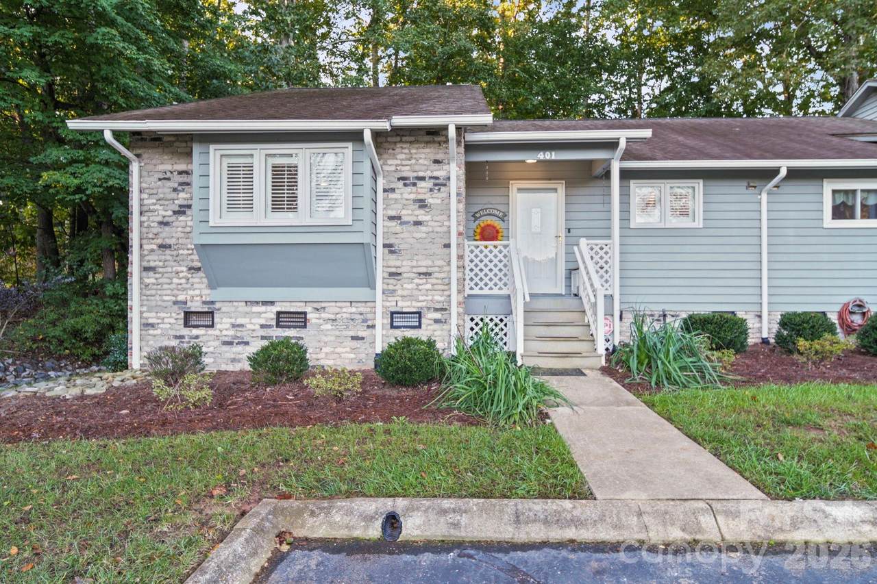 401 Wellington Hills Circle - Photo 1