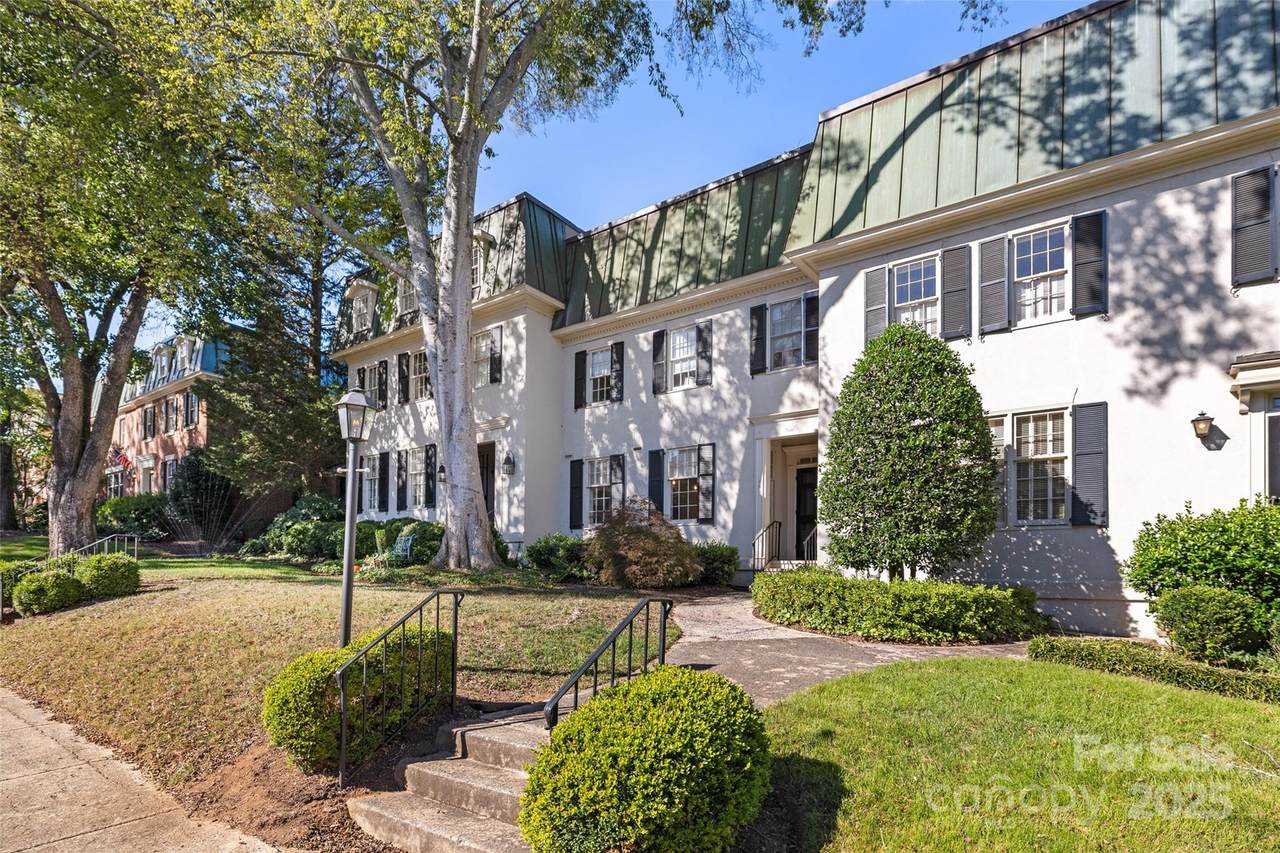 153 Perrin Place - Photo 1