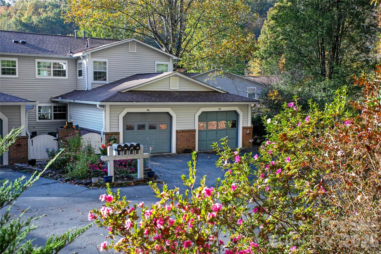 110 Lakeview Court - Photo 1