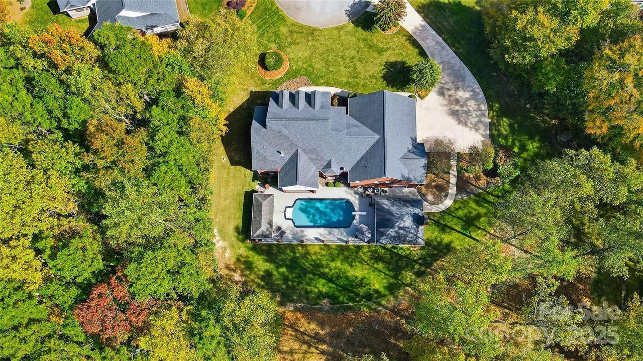 443 Fisher Farm Court - Photo 1