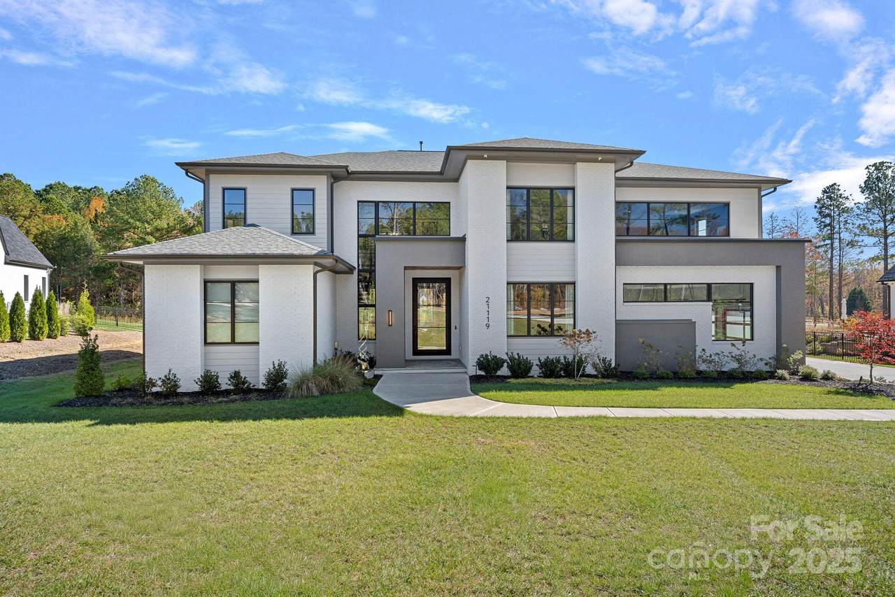 21119 Vandrake Circle - Photo 1