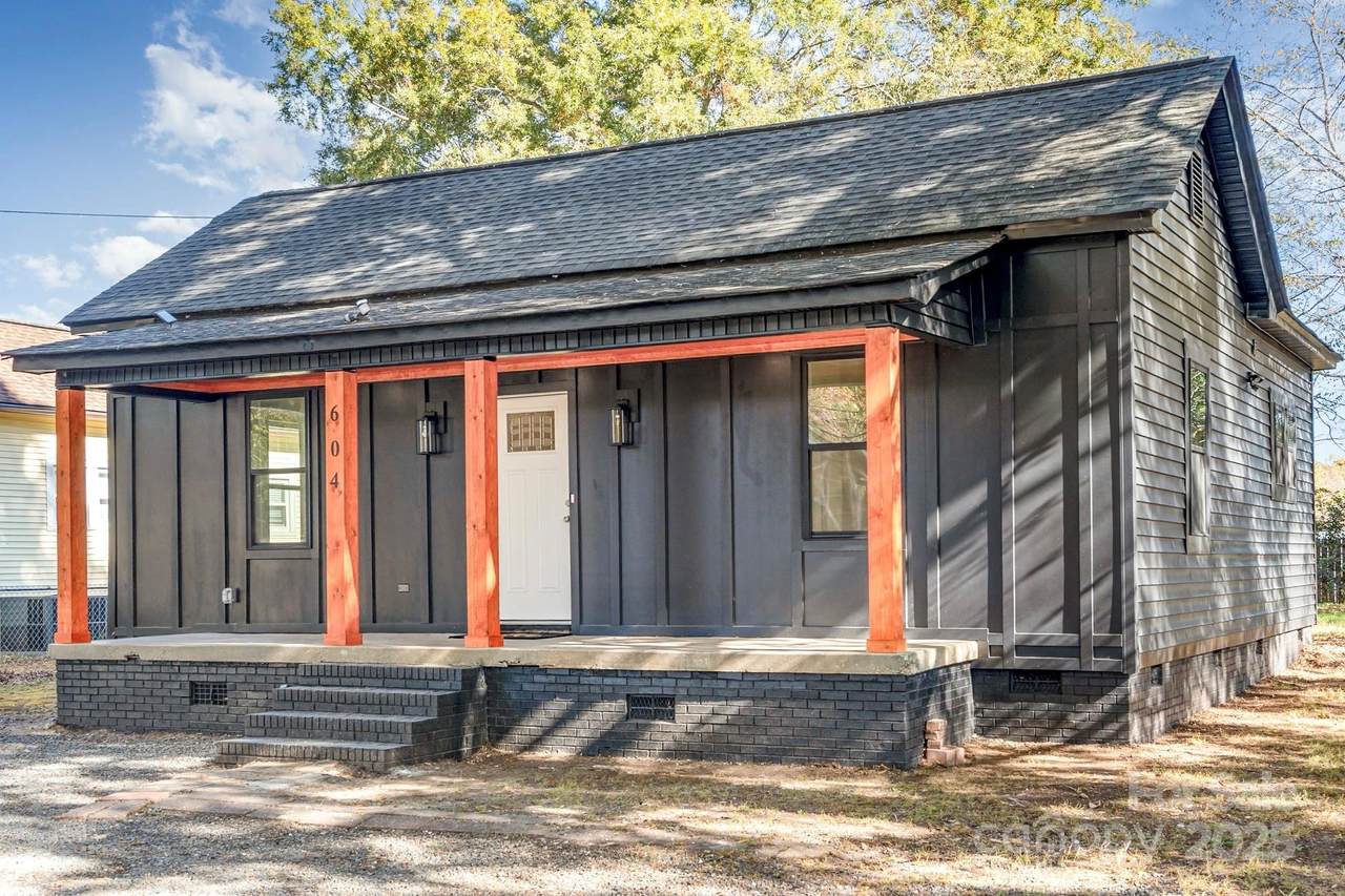 604 Central Drive - Photo 1