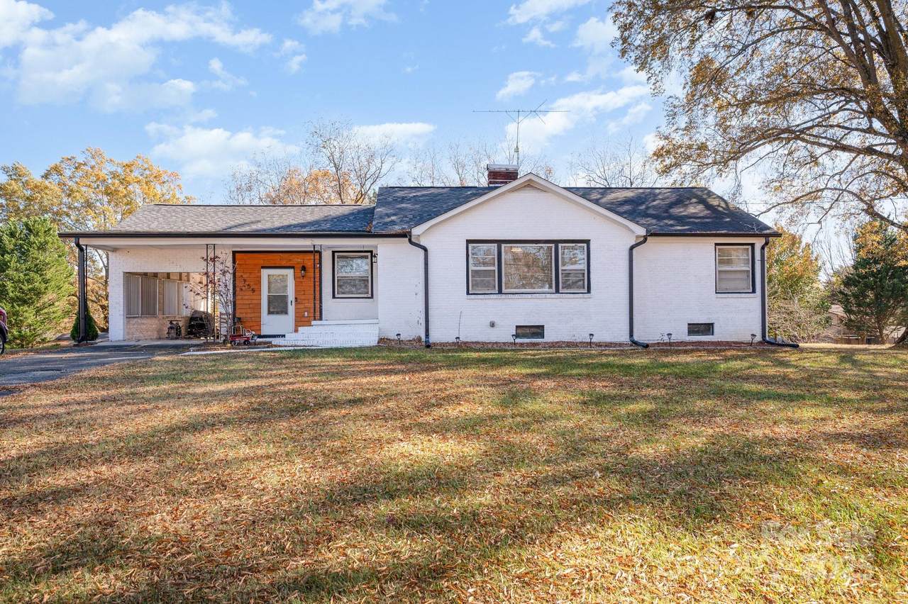 755 Skyland Drive - Photo 1