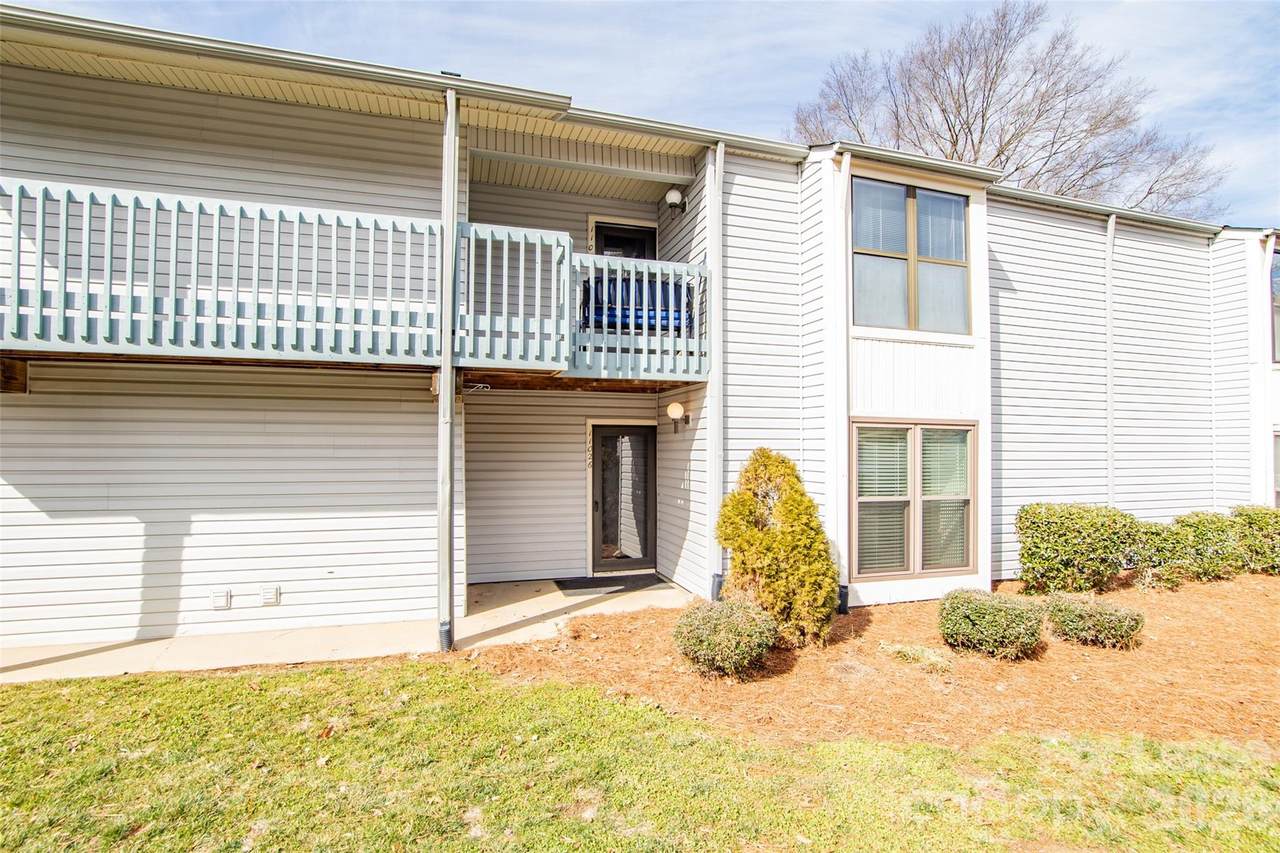 11026 Harrowfield Road - Photo 1