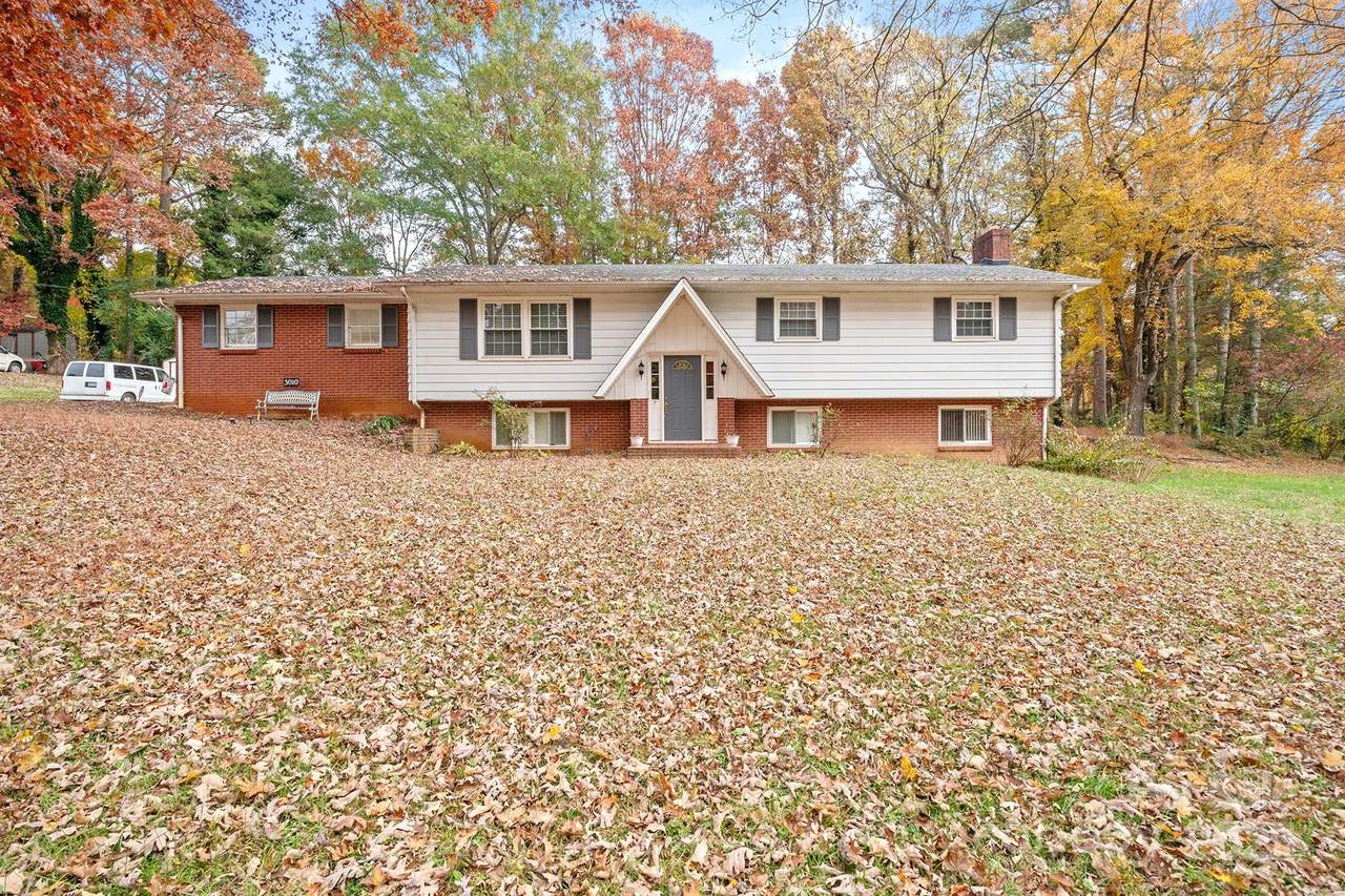 3010 7th Street Drive - Photo 1