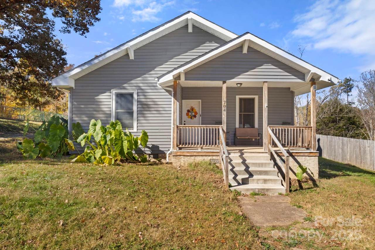 204 Shelby Street - Photo 1