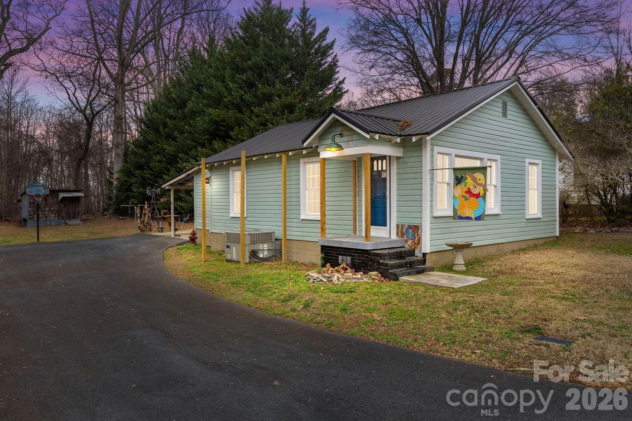 233 Pethel Street - Photo 1