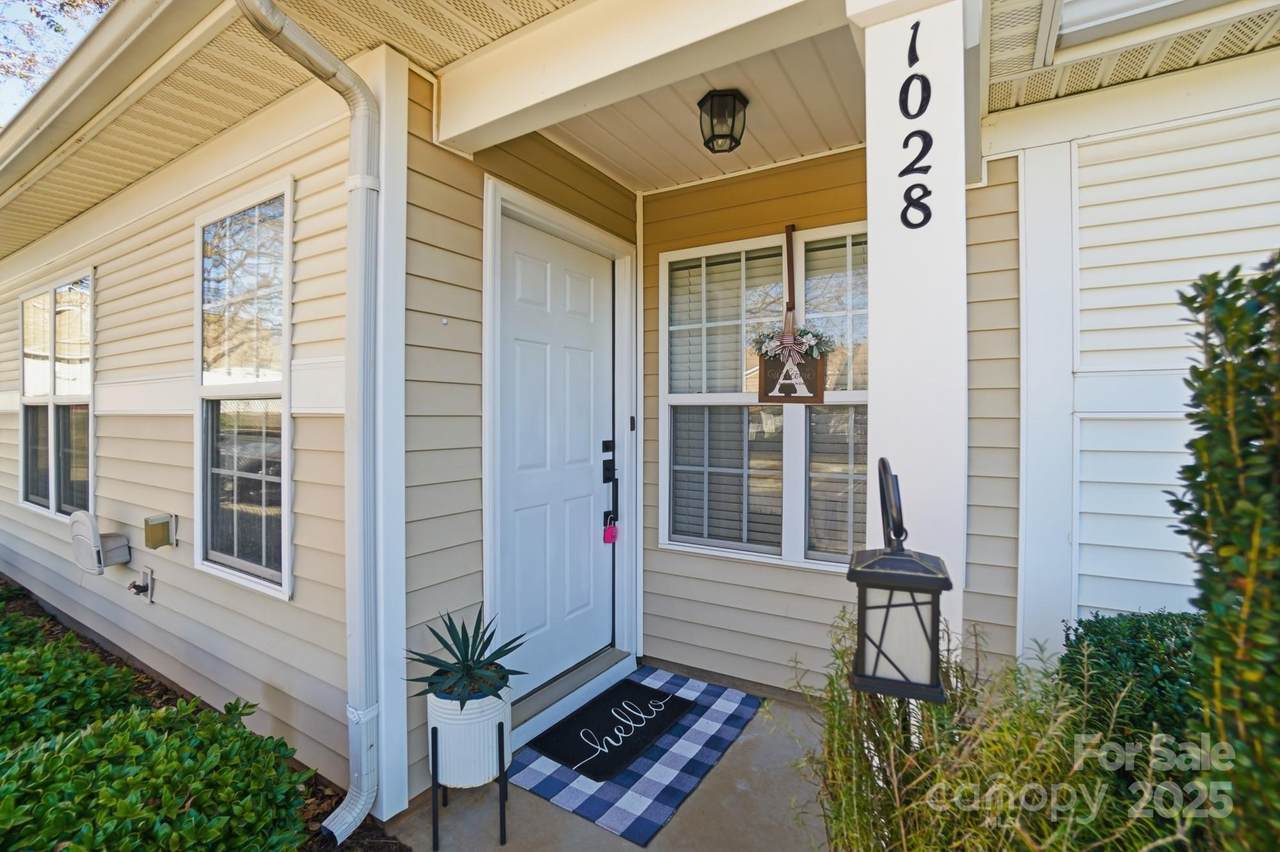 1028 Duncan Chase Lane - Photo 1