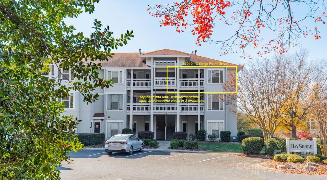 17919 Kings Point Drive - Photo 1