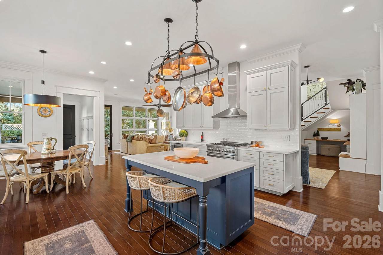 206 Meadowbrook Road - Photo 1