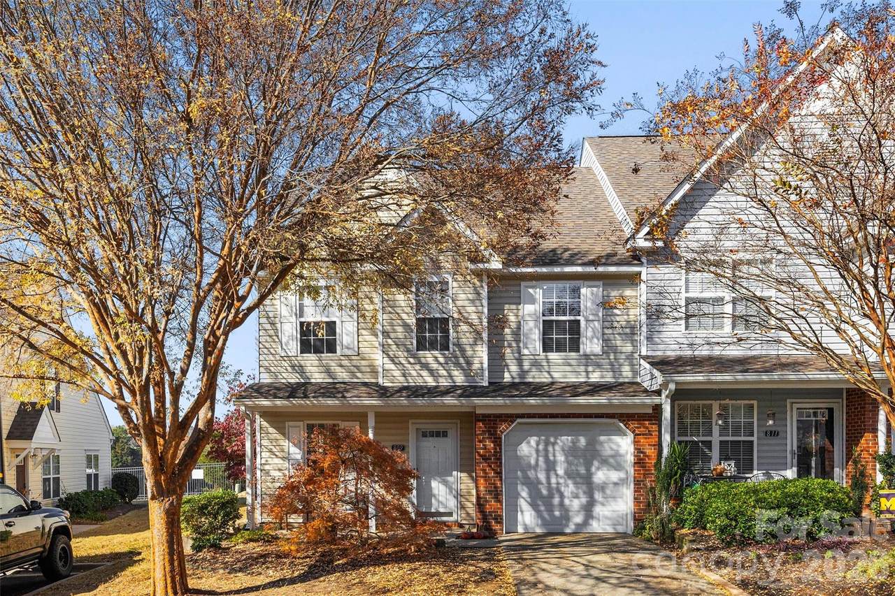 809 Rock Lake Glen - Photo 1