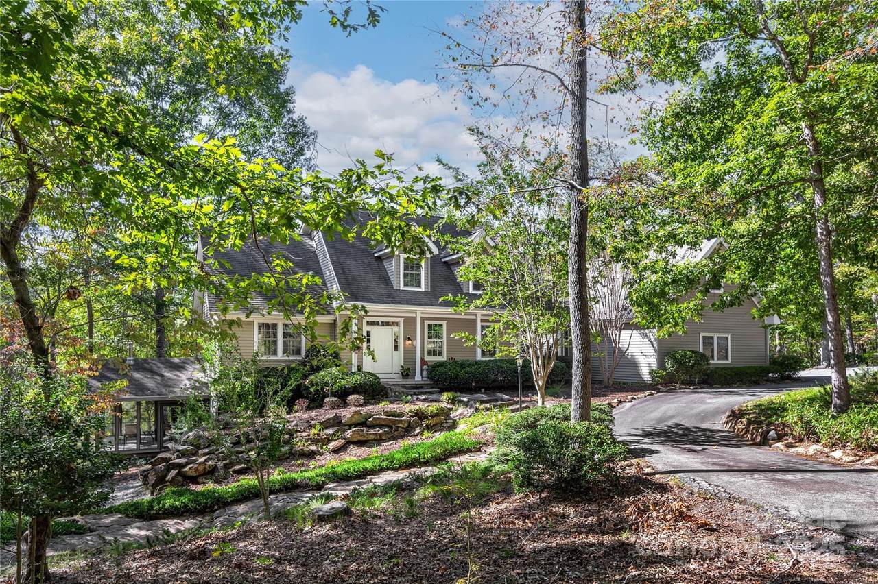 733 Hidden Hills Drive - Photo 1