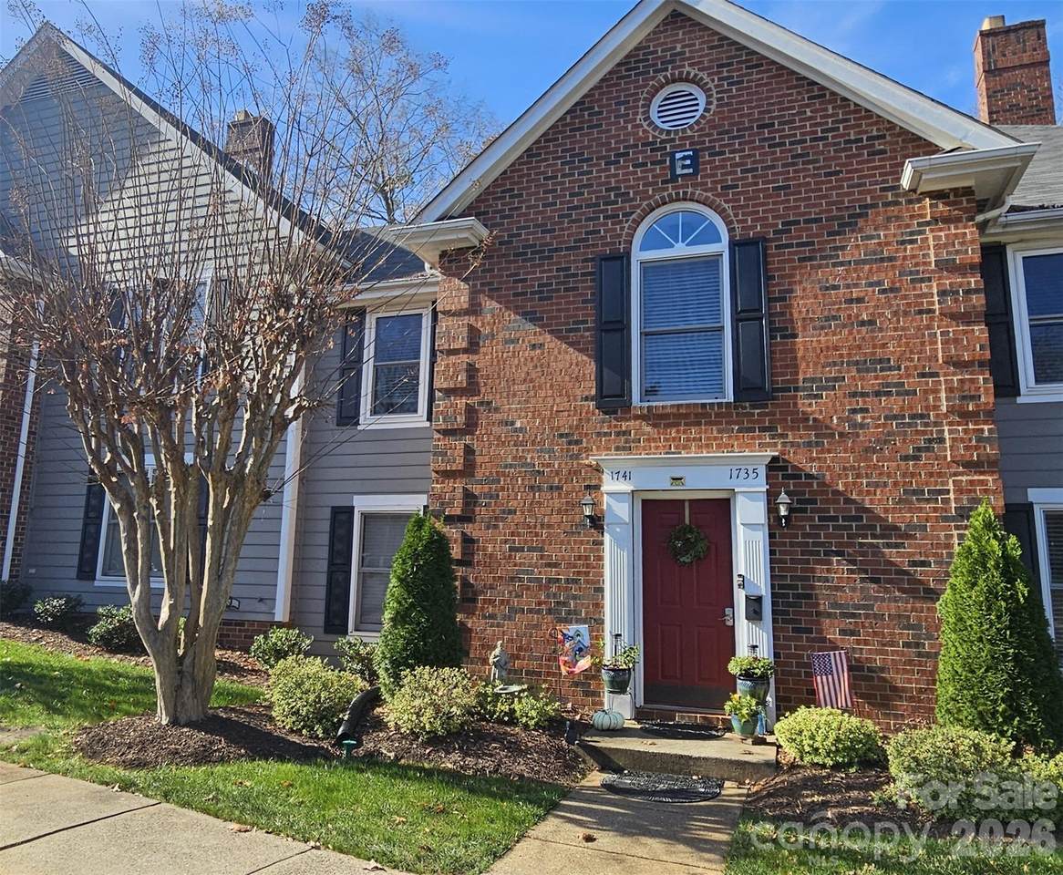 1741 Robinwood Road - Photo 1