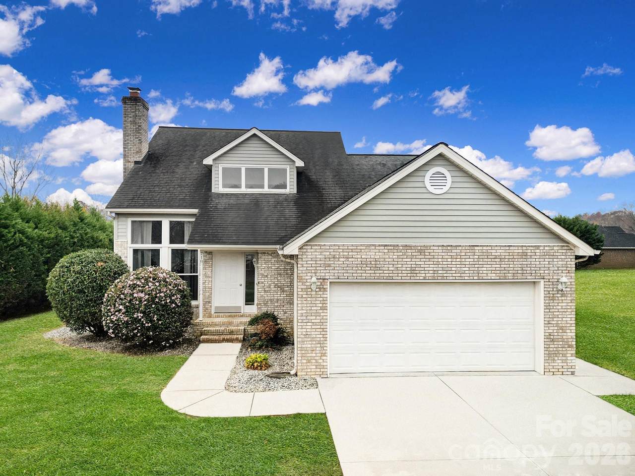 718 Emerson Drive - Photo 1
