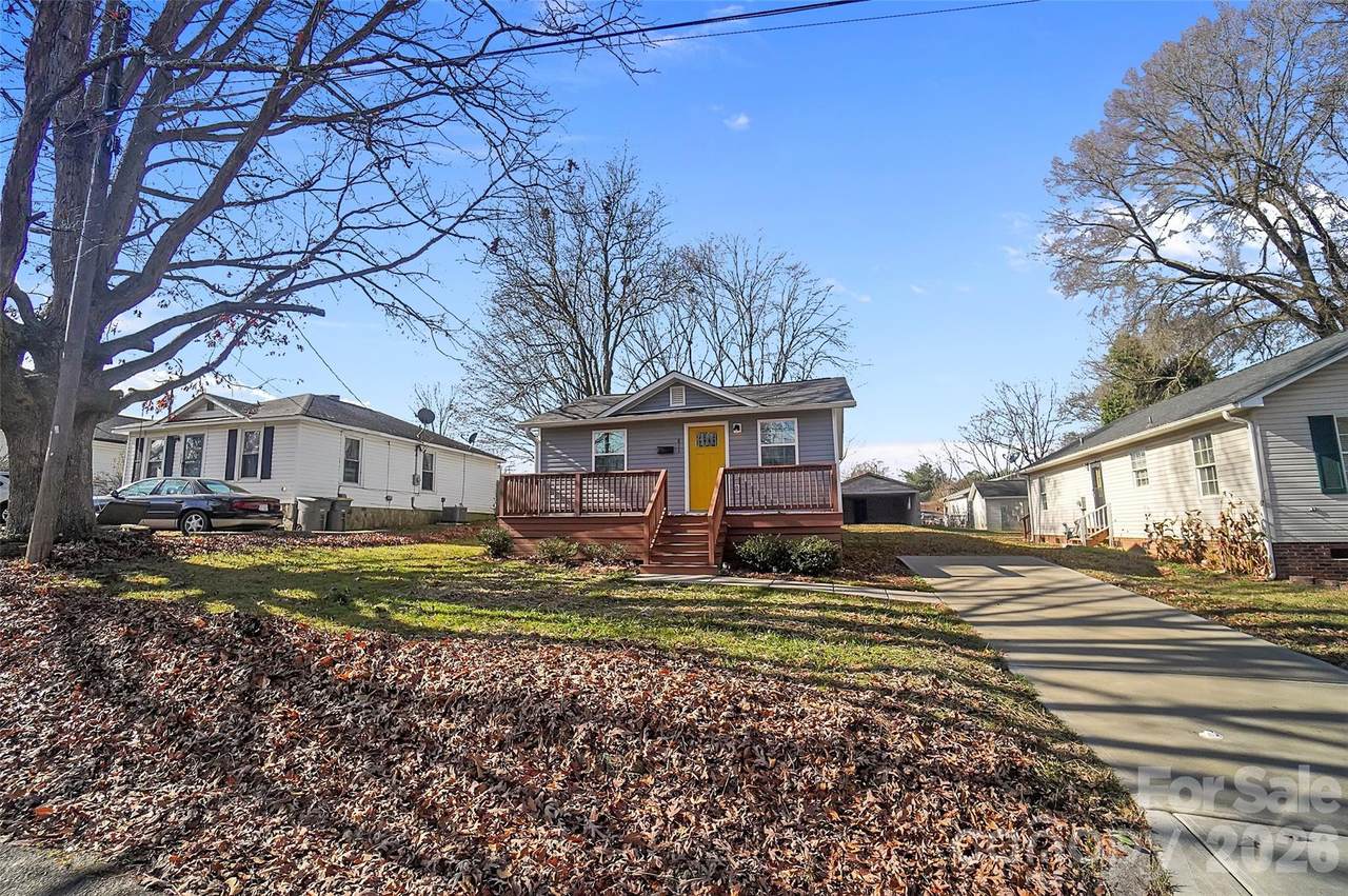 811 Mable Avenue - Photo 1