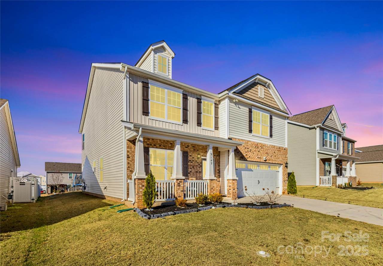 9142 Mackinaw Drive - Photo 1