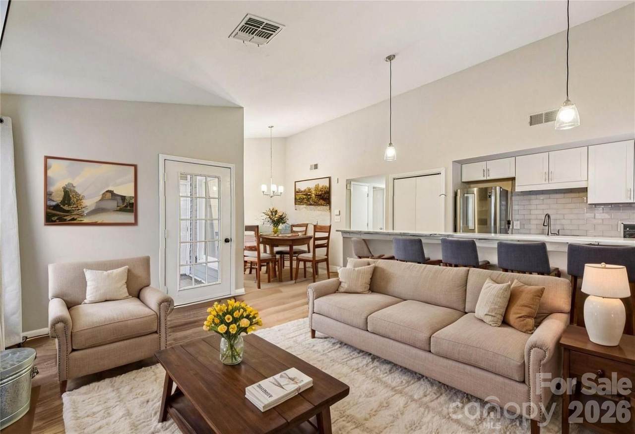 430 Queens Road - Photo 1