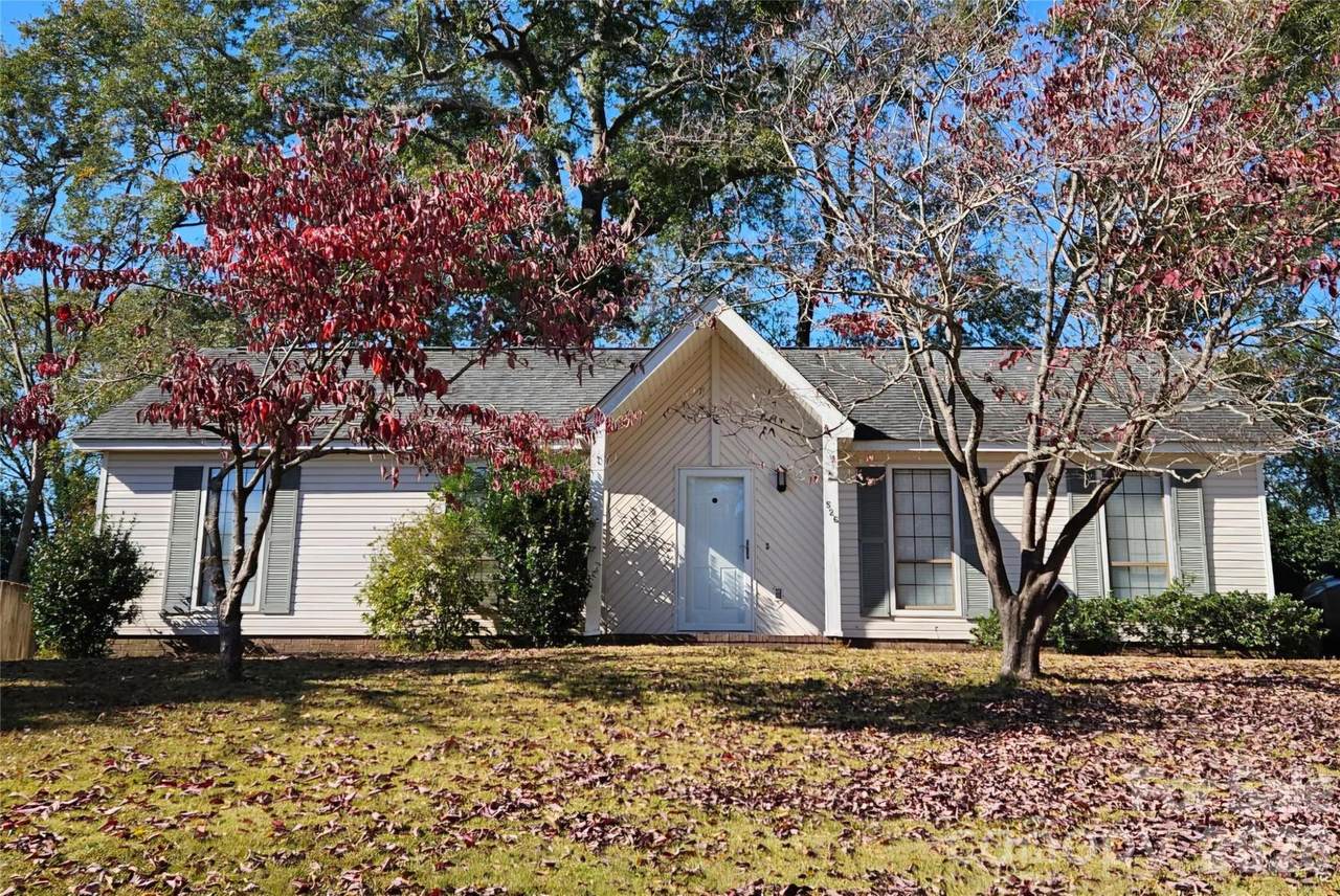 526 Hillcrest Drive - Photo 1