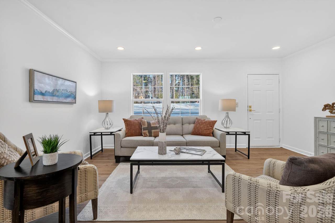 656 Wagner Street - Photo 1