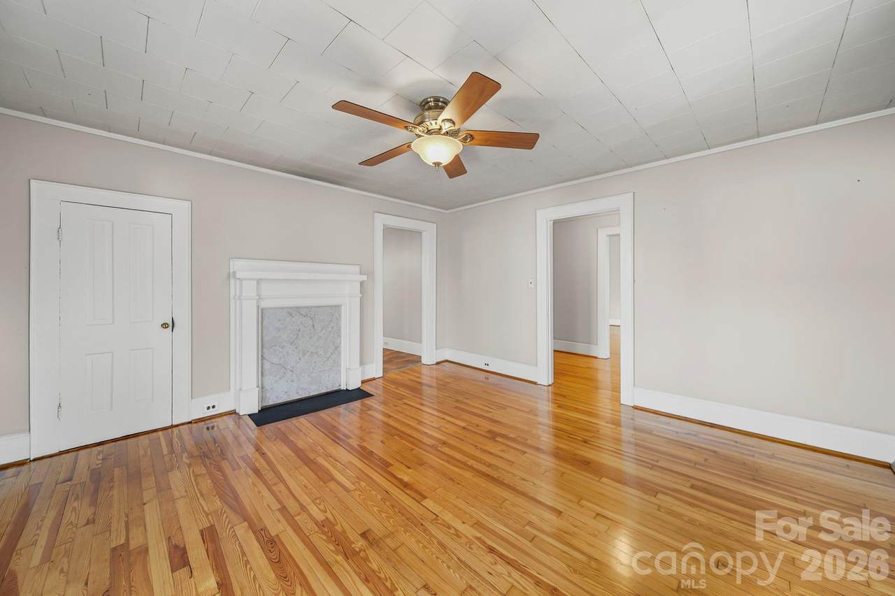 526 Graham Street - Photo 1