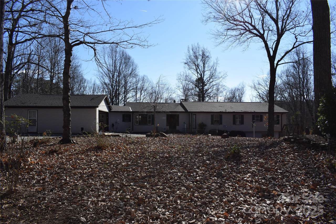 228 Wildwood Lane - Photo 1