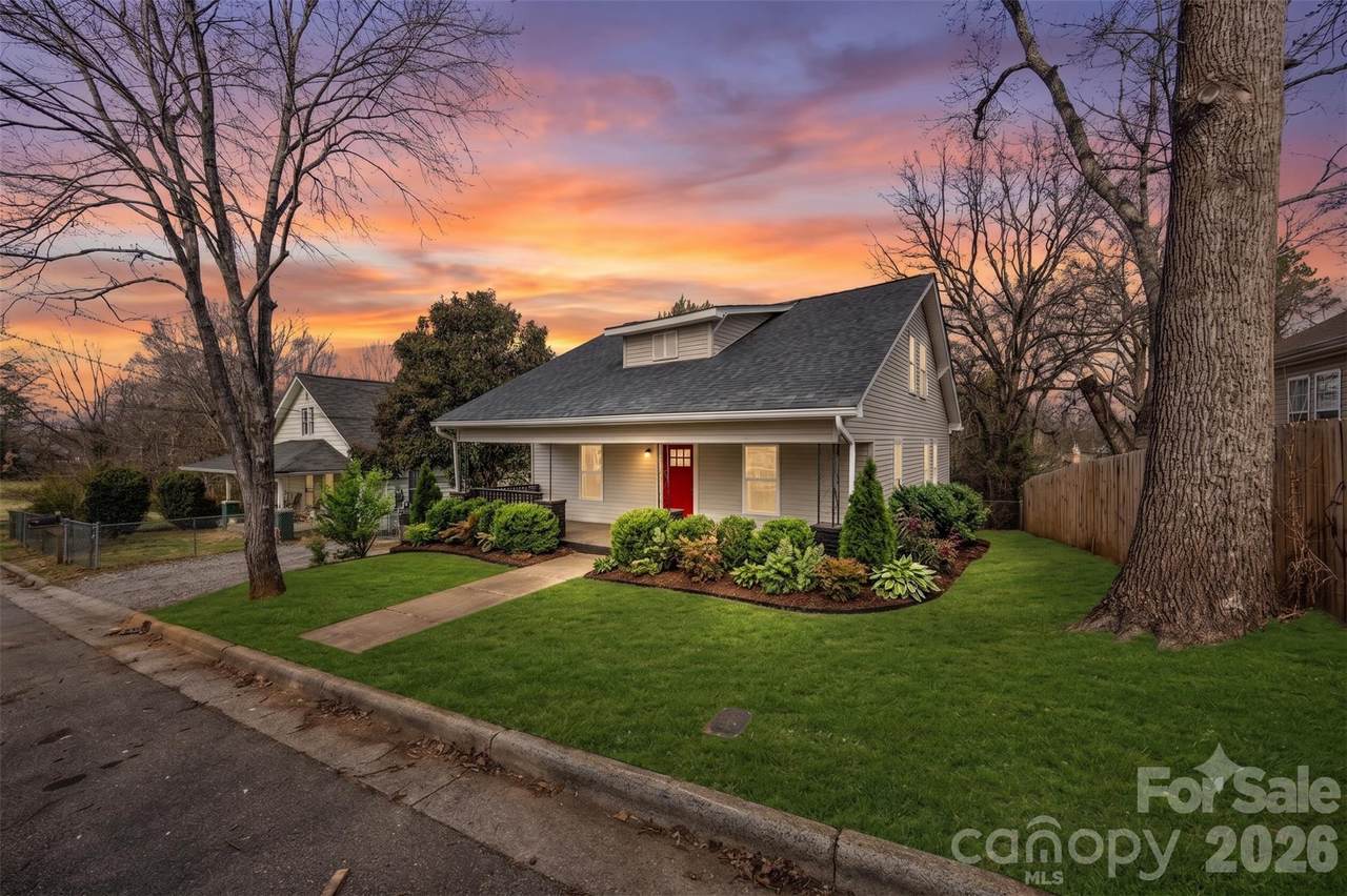 934 Cherry Street - Photo 1