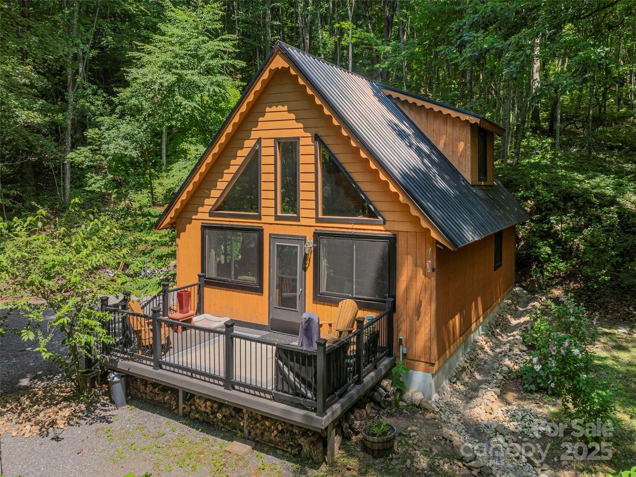 160 Tracy Place - Photo 1