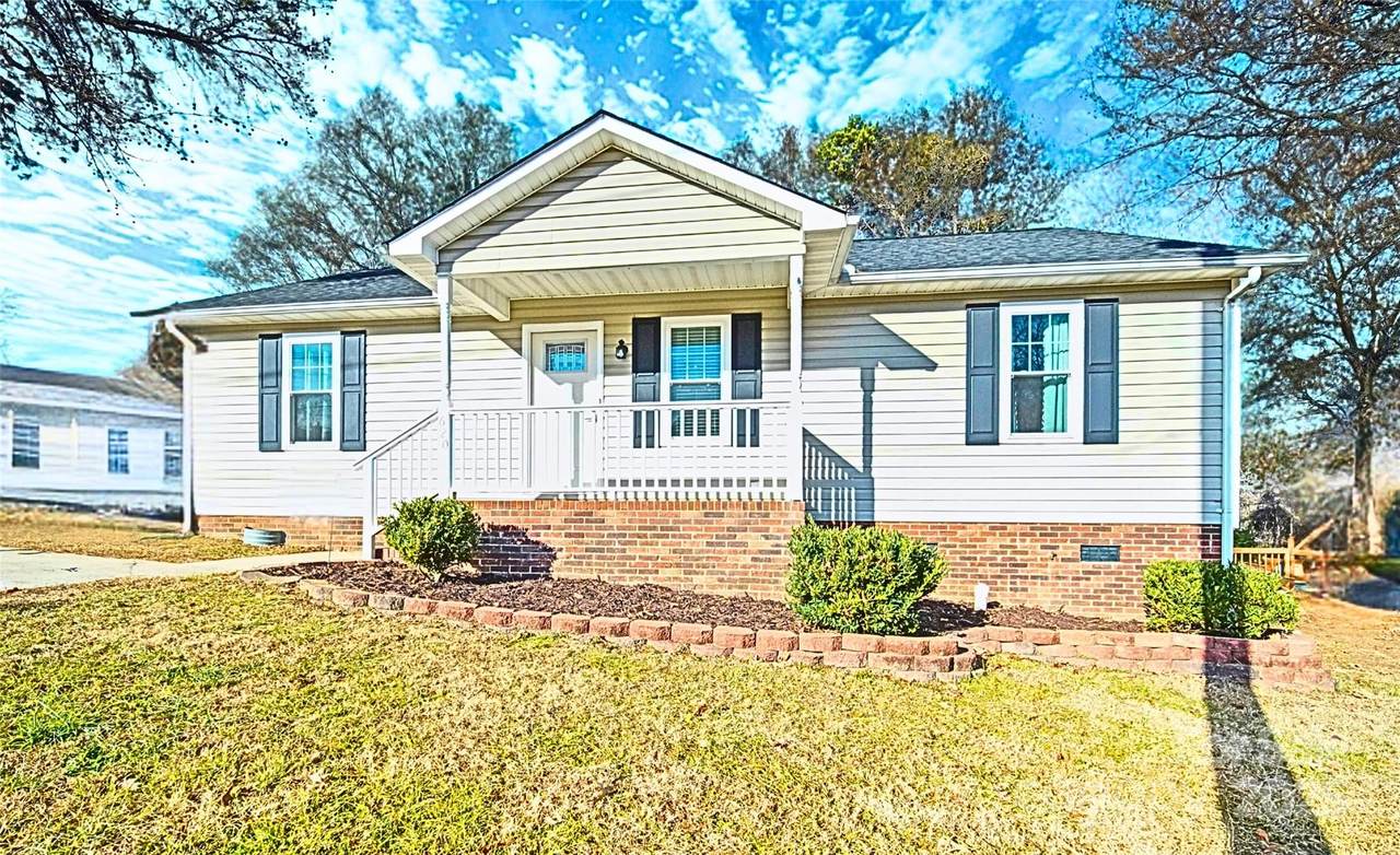 620 Pleasant Avenue - Photo 1