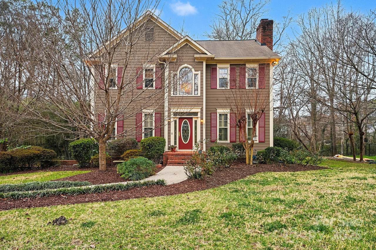 217 Nottingham Drive - Photo 1