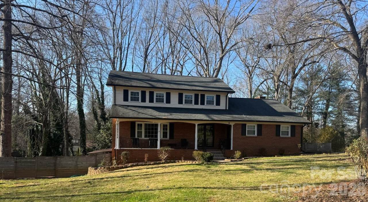 611 5th Avenue - Photo 1