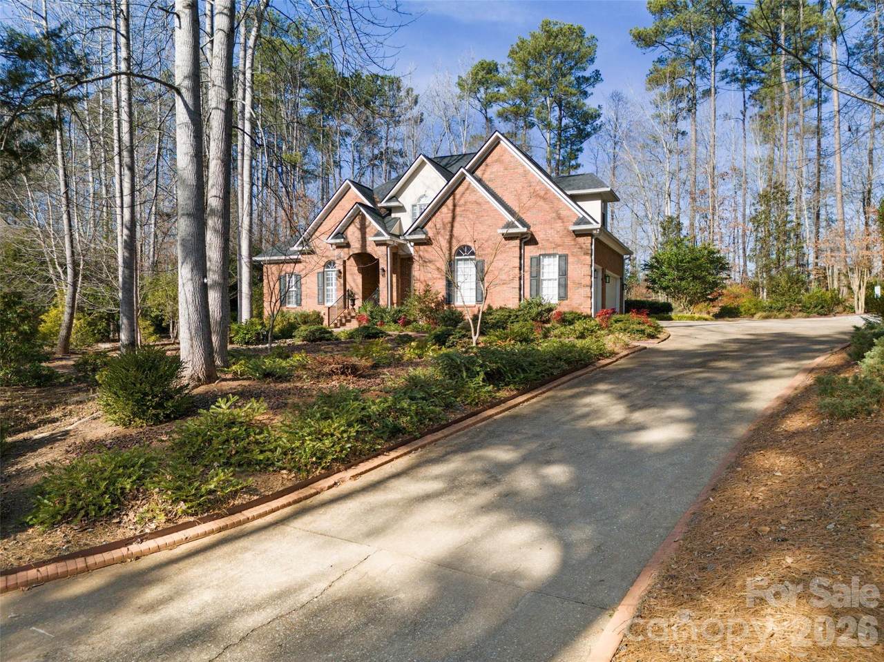 30 Winged Foot Court - Photo 1