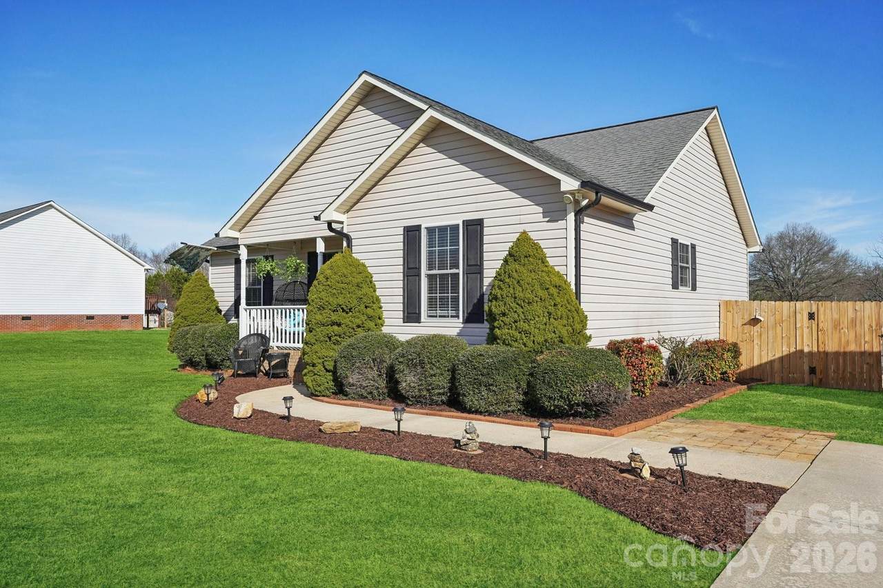 3802 Babe Lane - Photo 1