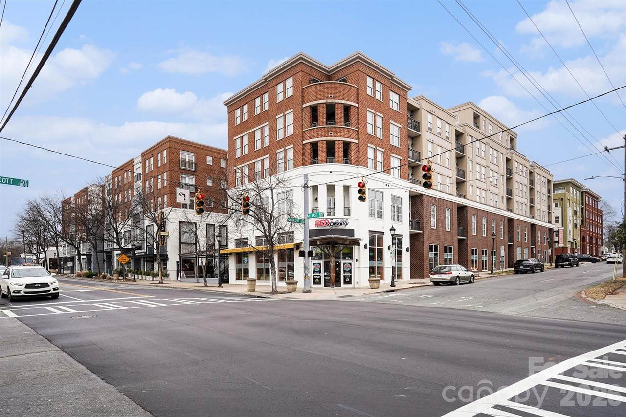 1315 East Boulevard - Photo 1