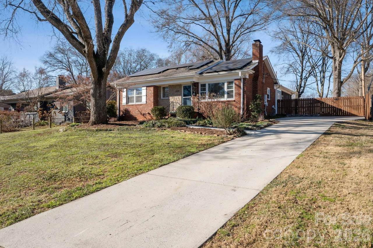 1127 Westchester Boulevard - Photo 1
