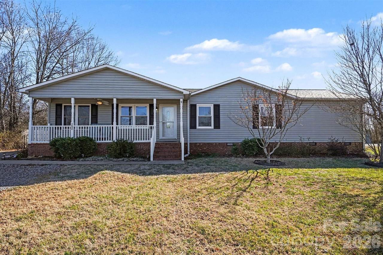 1032 Patterson Farm Road - Photo 1