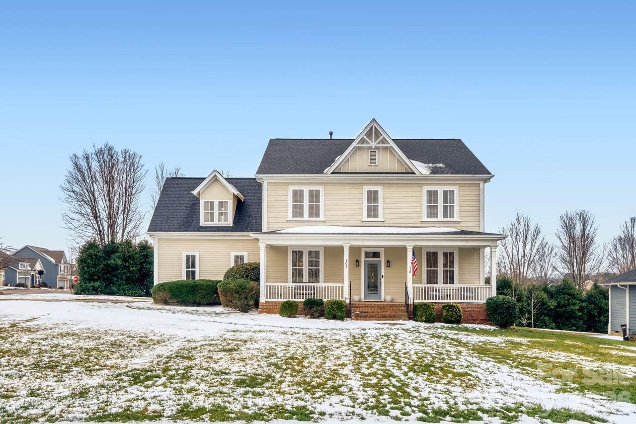 105 Fox Tail Court - Photo 1