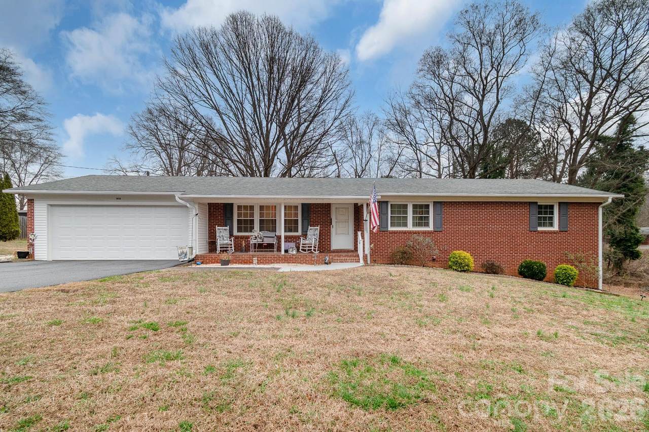 1616 Lithia Springs Road - Photo 1