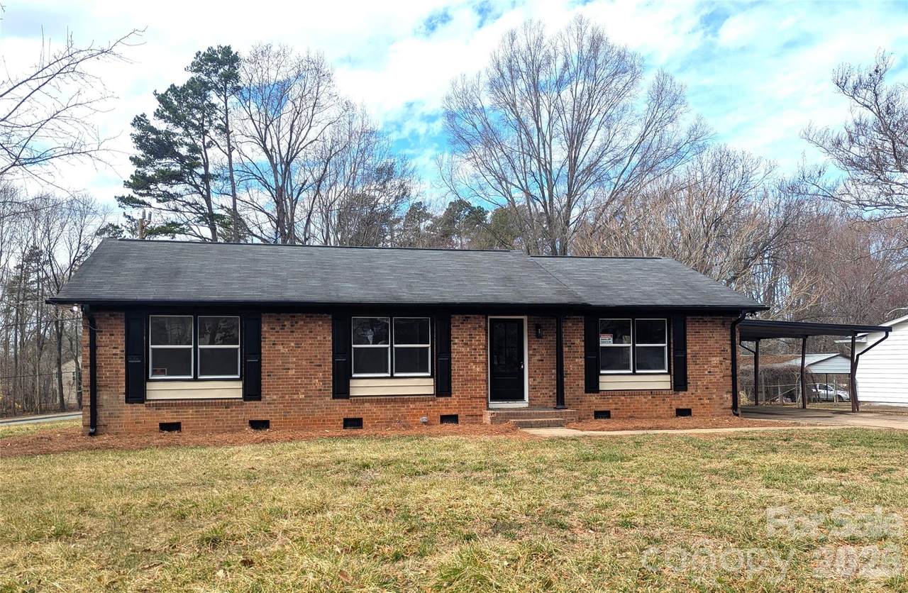 1090 Shalimar Drive - Photo 1
