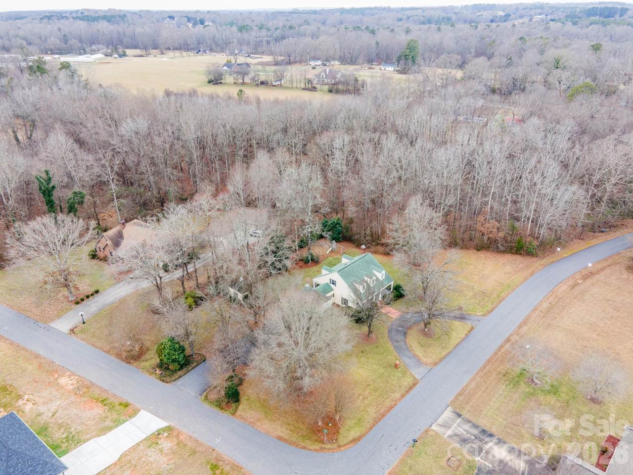 1223 Creekside Drive - Photo 1