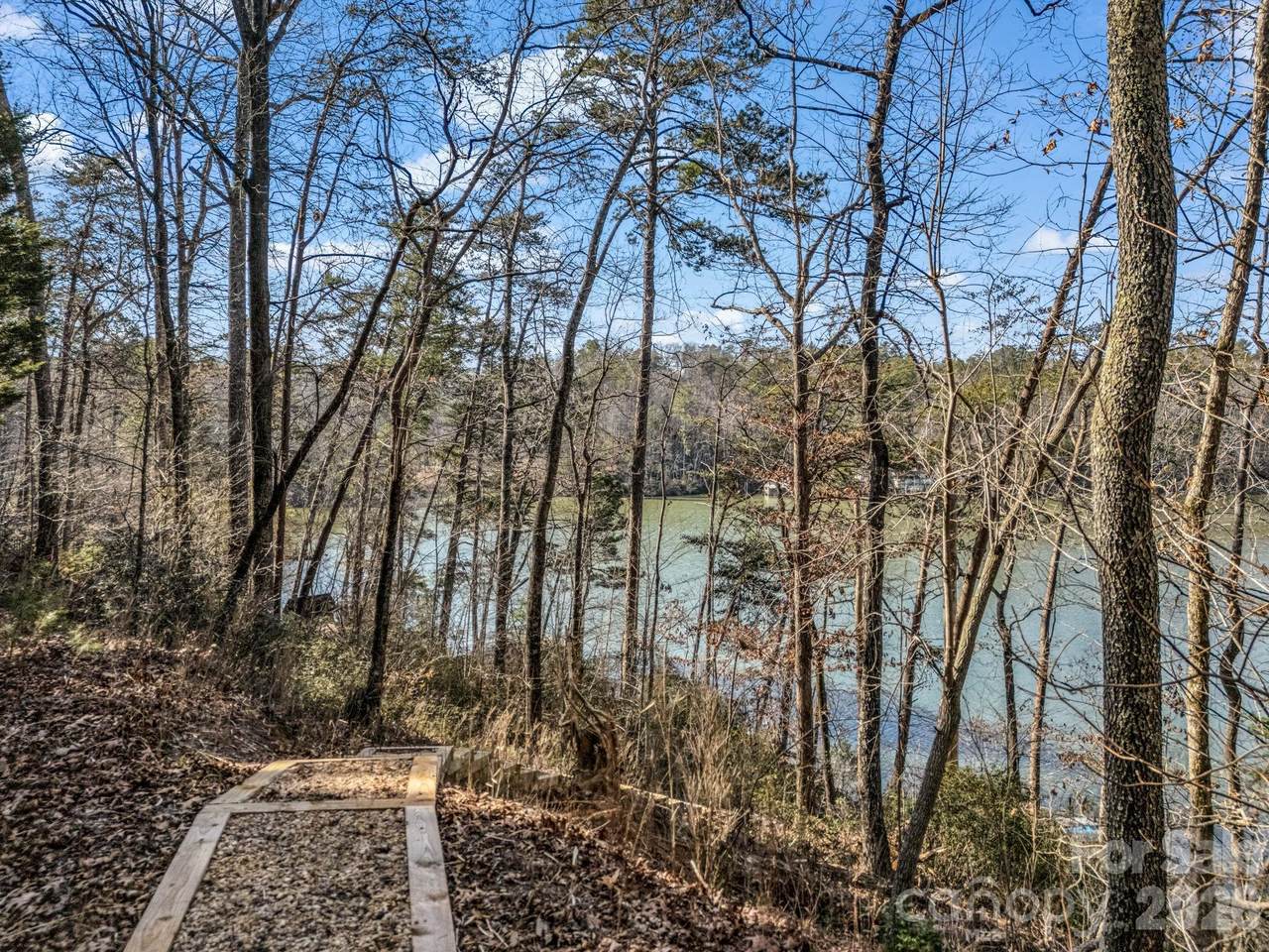 00 Hawk Ridge Drive - Photo 1