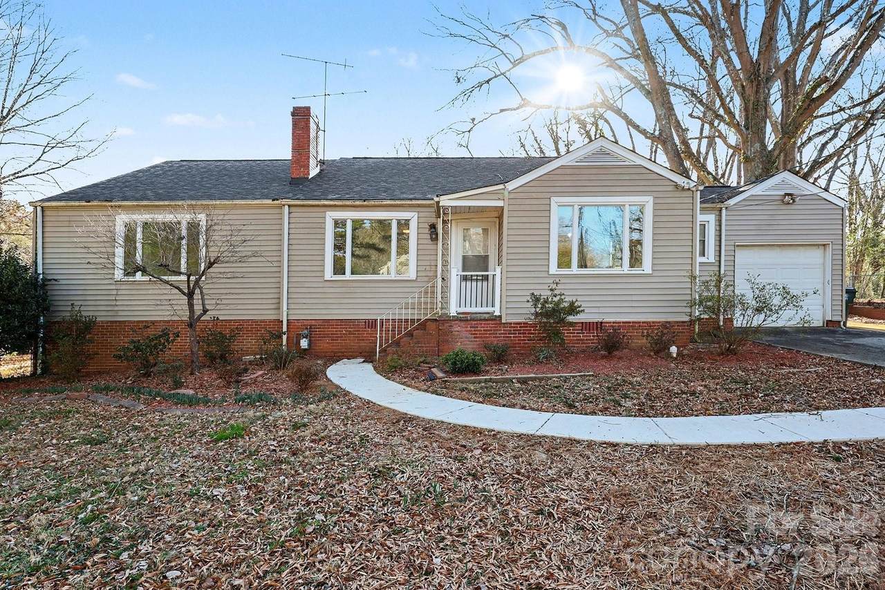 225 Valleyview Place - Photo 1