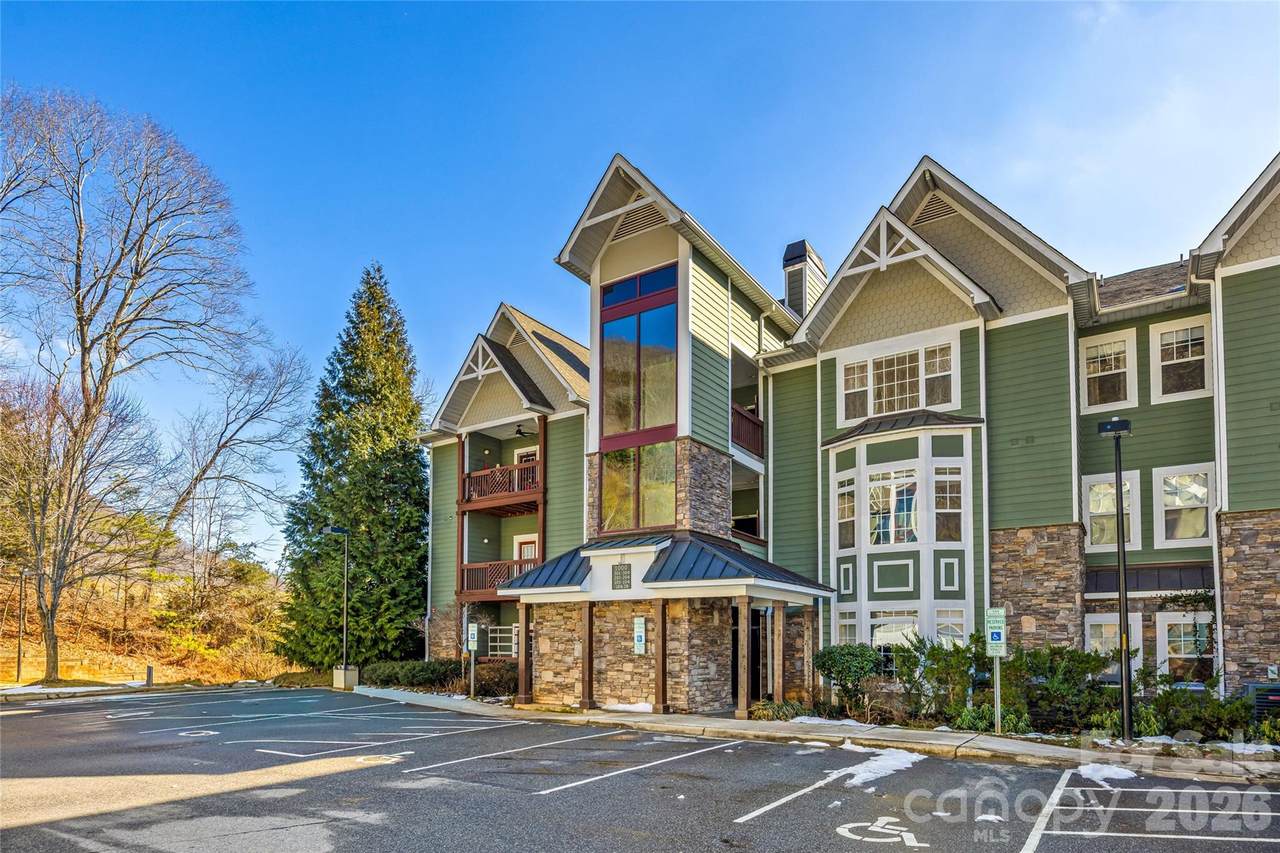1000 Olde Eastwood Village Boulevard - Photo 1