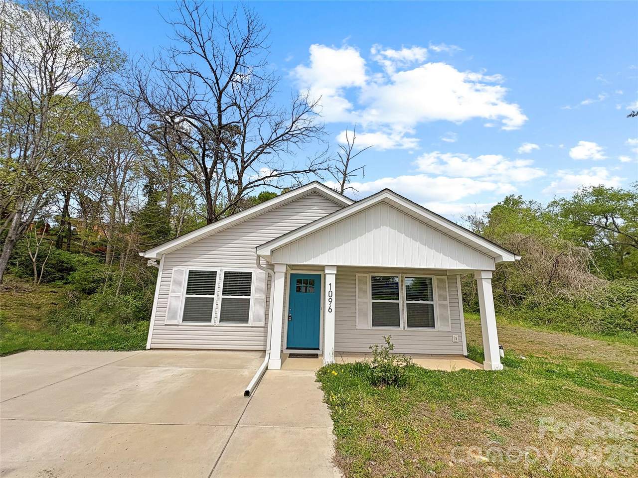 1096 12th Avenue - Photo 1