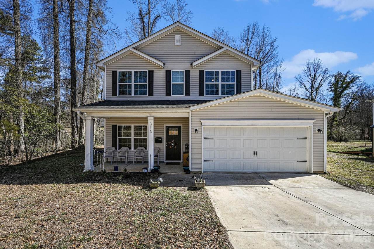 313 Bell Street - Photo 1
