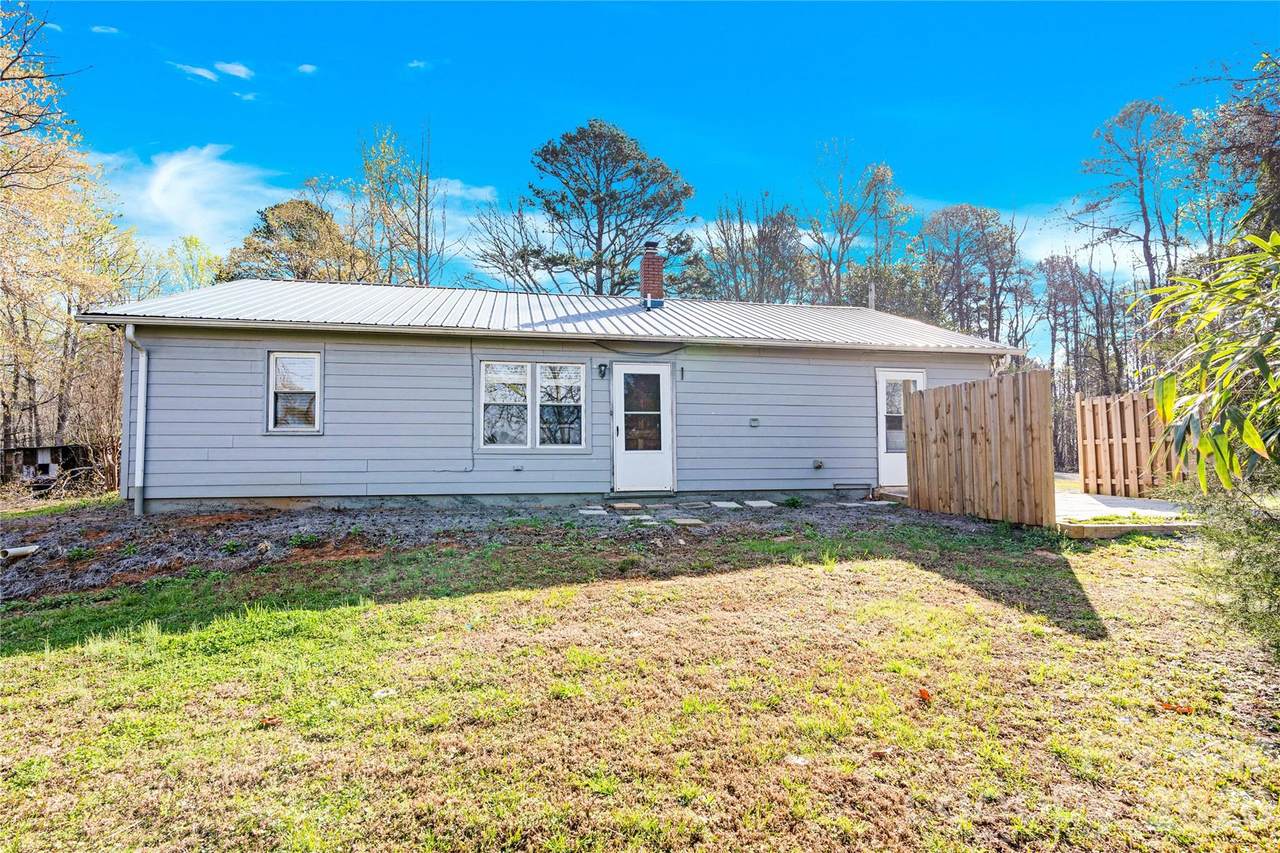6716 Navajo Trail - Photo 1